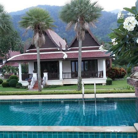 Gardenia Oceanfront Villa Koh Chang Exterior photo