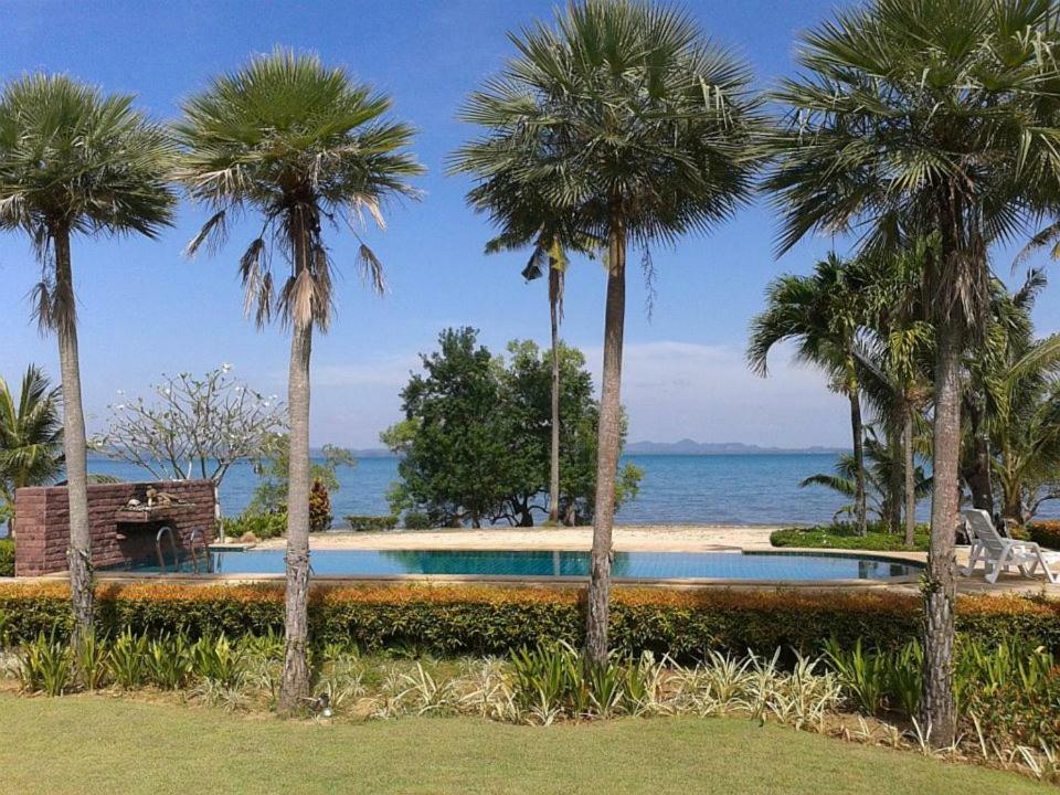 Gardenia Oceanfront Villa Koh Chang Exterior photo